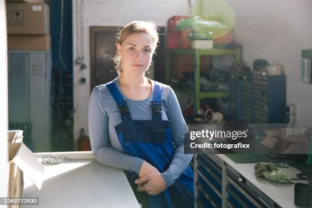 Trainee Photo 5,877 Trainee Factory Stock Photos, High-Res Pictures, and Images ...