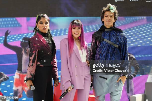 Karen Polinesia, Lesslie Polinesia and Rafa Polinesio attend a press conference to announce their world tour evolución "Los Polinesios Jump Show" at...