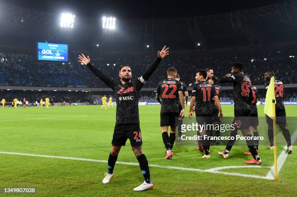 Lorenzo Insigne of SSC Napoli celebrates after scoring their side's second goal during the Serie A match between SSC Napoli and Bologna FC at Stadio...