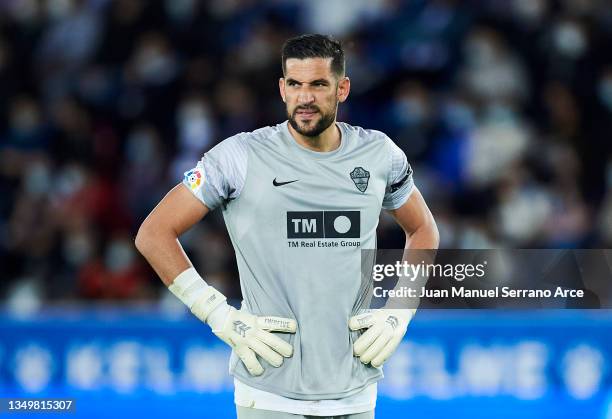 Kiko Casilla of Elche CF reacts during the LaLiga Santander match between Deportivo Alaves and Elche CF at Estadio de Mendizorroza on October 26,...