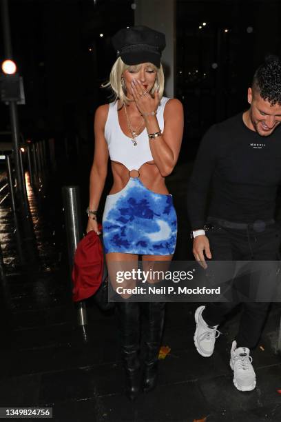 Little Molly Photos and Premium High Res Pictures - Getty Images