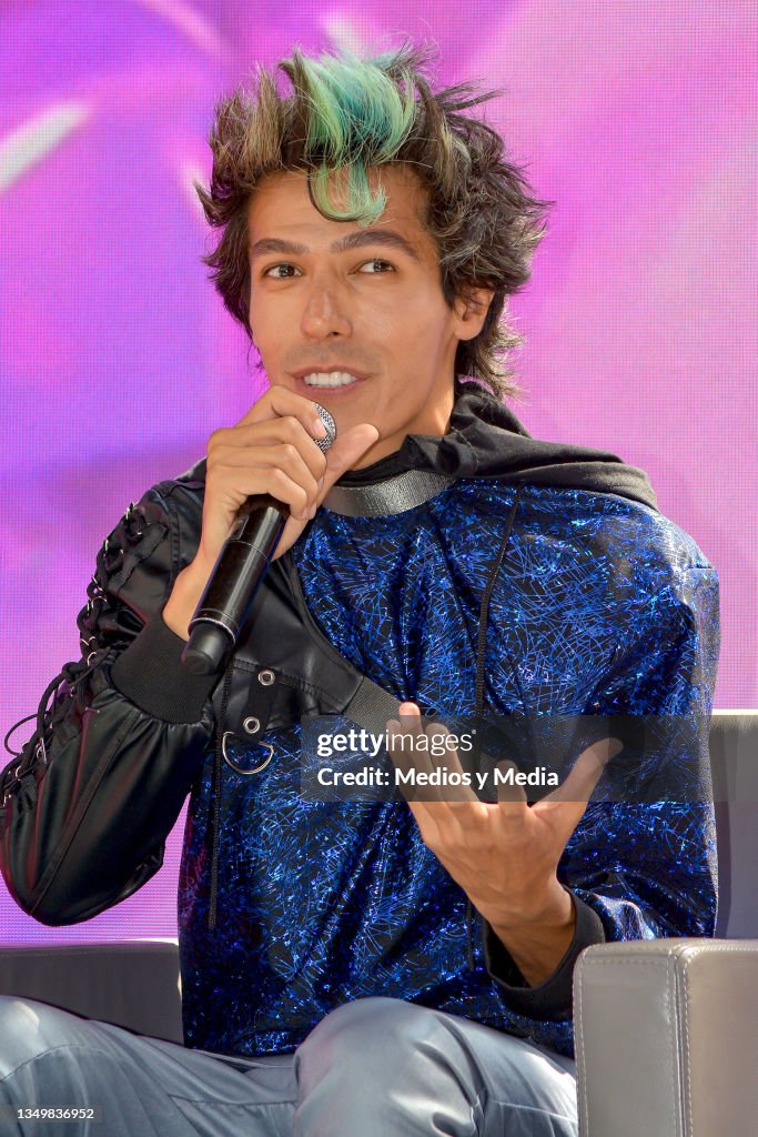 Los Polinesios Jump Show - Press Conference