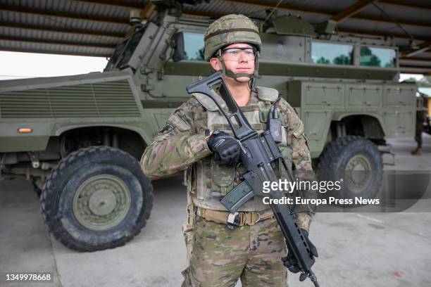 One of the troops that will participate in the deployment of the Infantry Regiment 'Principe' nº3 in Iraq and Mali, during the presentation of this...