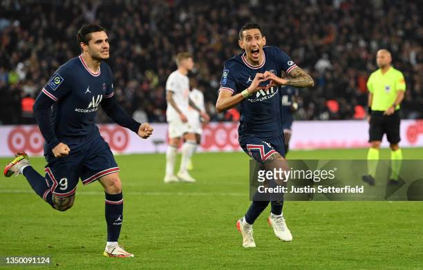 Angel Di Maria of Paris Saint-Germain celebrates scoring the 2nd Paris Saint-Germain during the Ligue 1 Uber Eats match between Paris Saint Germain...