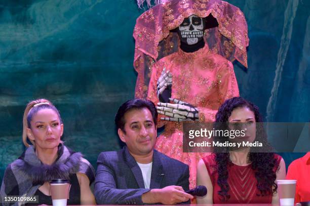 María Rebeca, Iván Cochegrus and Lourdes Munguía attend press conference of the play 'La Llorona' on its 20th anniversary at Marketero on October 29,...