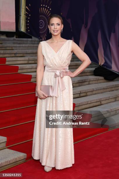 Lara-Isabelle Rentinck attends the 26th Leipzig Opera Ball at Oper Leipzig on October 30, 2021 in Leipzig, Germany.