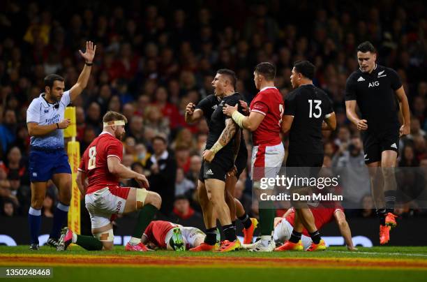 Perenara of New Zealand celebrates after scoring his sides second try during the Autumn International match between Wales and New Zealand at...