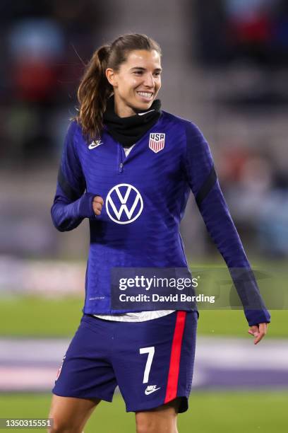 Tobin Heath of United States warms up before the start of the game against Korea Republic at Allianz Field on October 26, 2021 in St Paul, Minnesota....