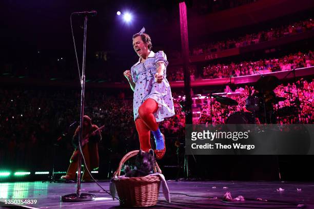 Harry Styles performs onstage at Harry Styles "Harryween" Fancy Dress Party at Madison Square Garden on October 30, 2021 in New York City.