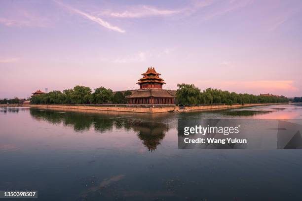 corner tower of the forbidden city, beijing - cidade proibida - fotografias e filmes do acervo