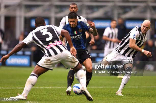 Joaquin Correa of FC Internazionale scores their side's first goal during the Serie A match between FC Internazionale and Udinese Calcio at Stadio...