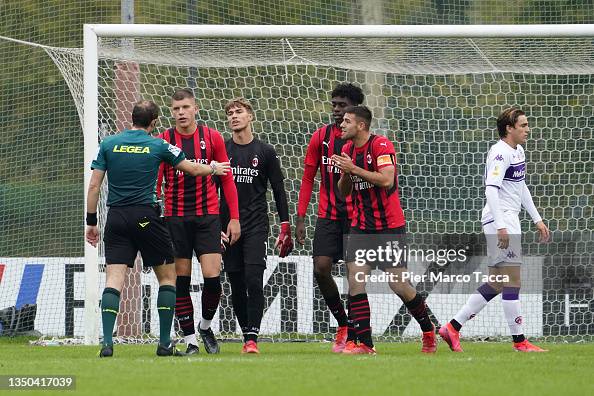 Michael Olabode Kayode of ACF Fiorentina U19 in action during the News  Photo - Getty Images