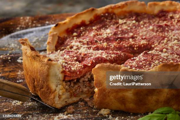 classic deep dish chicago style pizza pie - deep dish pizza stock pictures, royalty-free photos & images