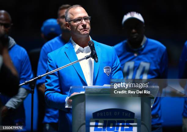 Chris Spielman former Detroit Lions player during the Pride of the Lions celebration during halftime in the game against the Philadelphia Eagles at...