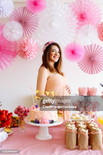 baby showers party - balloon stomach stockfoto's en -beelden