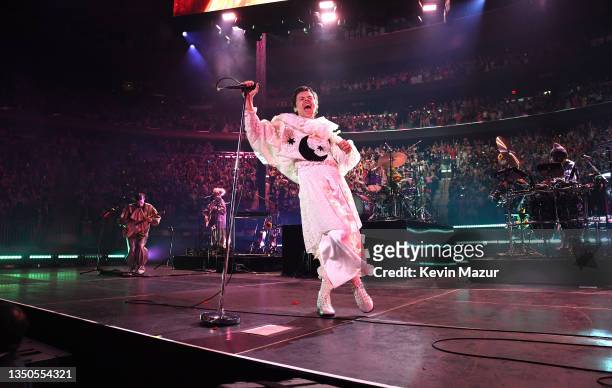 Harry Styles performs onstage during "Harryween" Fancy Dress Party at Madison Square Garden on October 31, 2021 in New York City.