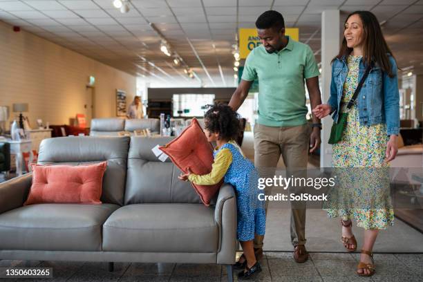 i love those pillows - loja de móveis imagens e fotografias de stock