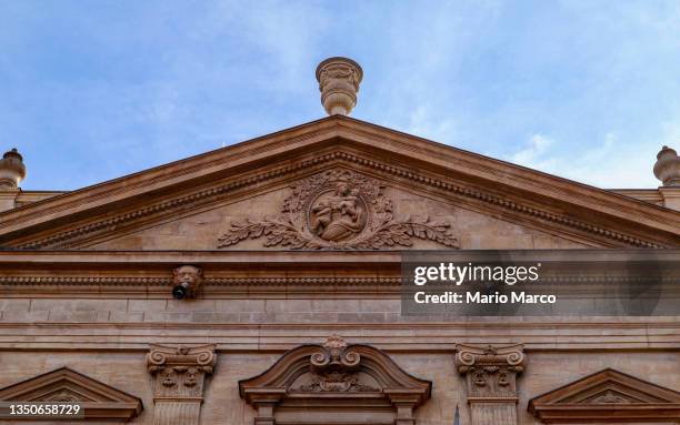 details of the church of solsona - estilo clássico imagens e fotografias de stock