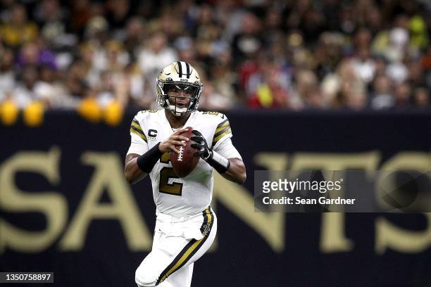 Jameis Winston of the New Orleans Saints looks to pass during a NFL game against the Tampa Bay Buccaneers at Caesars Superdome on October 31, 2021 in...