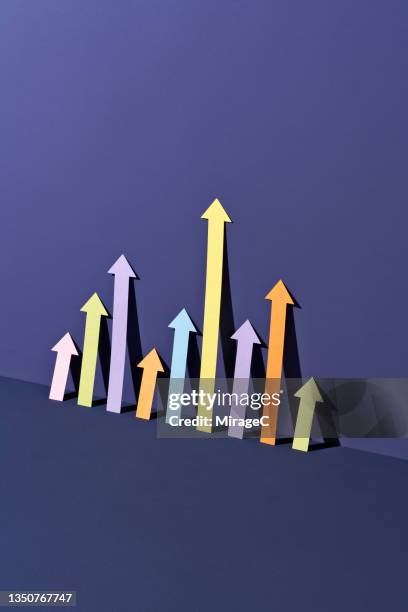 Jagged Rising Arrow Photos and Premium High Res Pictures - Getty Images