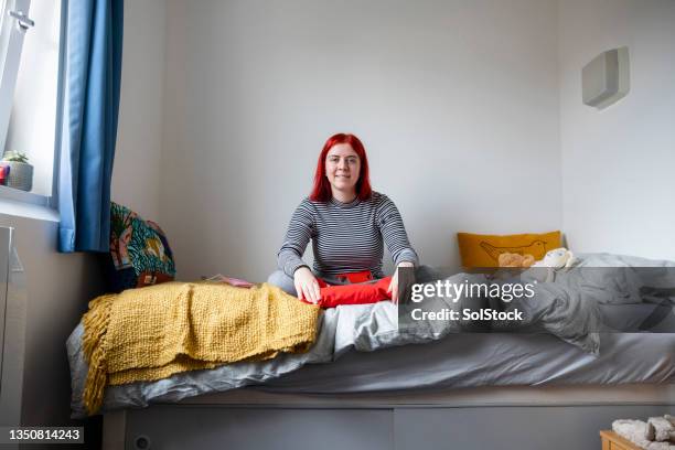 getting settled in - tenant stock pictures, royalty-free photos & images