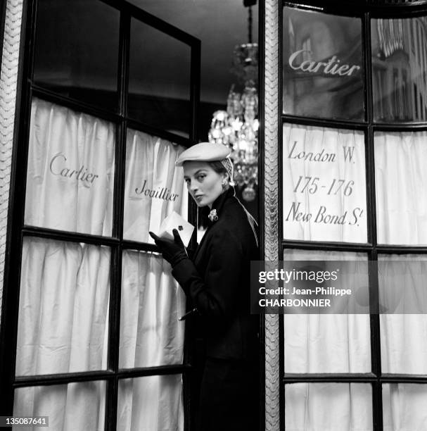 Bettina, the famous top model taking out of the jewelry Cartier, place Vendome, Paris in 1953. Cartier was founded in Paris in 1847 by Louis-Francois...