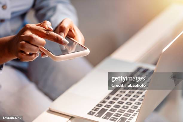 productivity fuelled by connectivity - reading email stock pictures, royalty-free photos & images