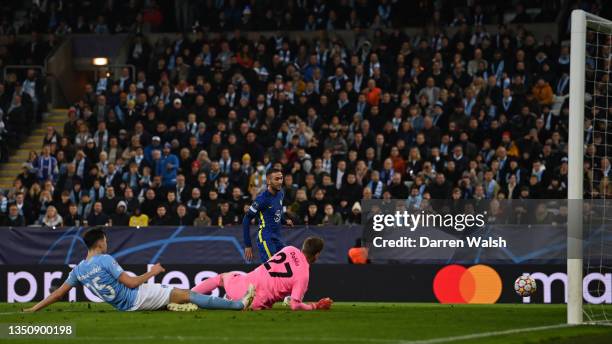Hakim Ziyech of Chelsea scores their team's first goal during the UEFA Champions League group H match between Malmo FF and Chelsea FC at Eleda...