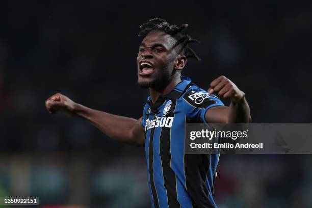 Duvan Zapata of Atalanta BC celebrates after scoring their side's second goal during the UEFA Champions League group F match between Atalanta and...