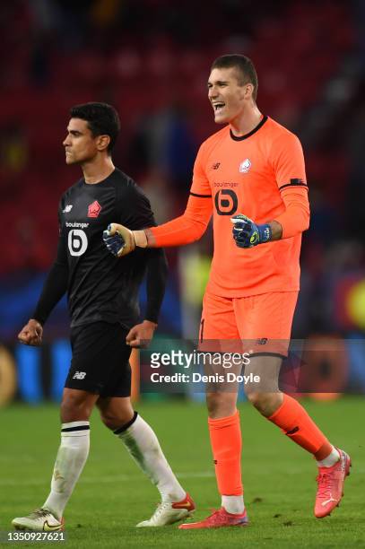 Ivo Grbic of Lille OSC celebrates following the UEFA Champions League group G match between Sevilla FC and Lille OSC at Estadio Ramon Sanchez Pizjuan...