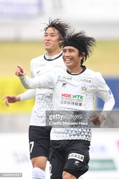 Yosuke Kashiwagi of FC Gifu celebrates their first goal during the J.League Meiji Yasuda J3 match between Azul Claro Numazu and FC Gifu at Ashitaka...