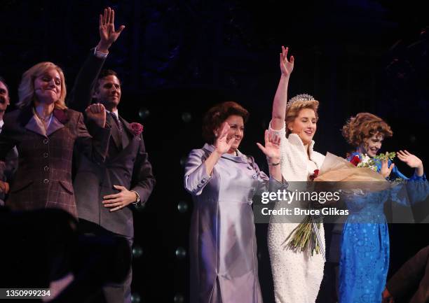 Charles Roe Photos and Premium High Res Pictures - Getty Images