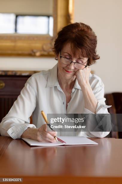 1,017 Write Short Note Stock Photos, High-Res Pictures, and Images ...