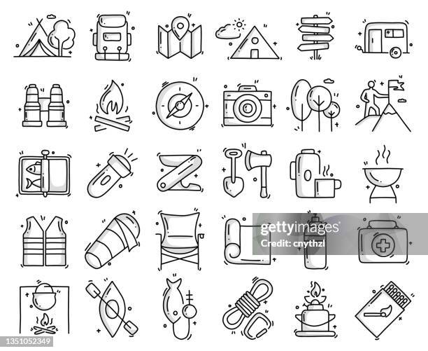 stockillustraties, clipart, cartoons en iconen met camping and outdoor related objects and elements. hand drawn vector doodle illustration collection. hand drawn icons set. - wandelen buitensport