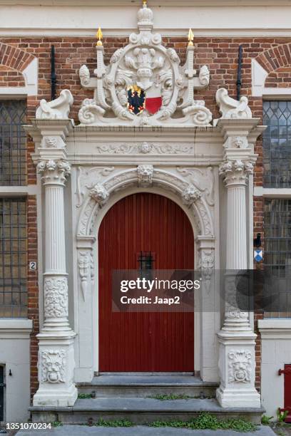 entrance to the 1632  manor "landhuis" in deventer - deventer stockfoto's en -beelden