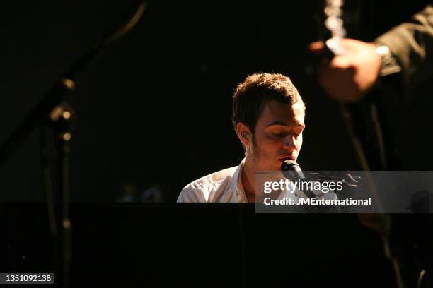 Editors, Tom Smith, perform at The BRIT Awards 2008 Launch, The Roundhouse, London, 14th January 2008.