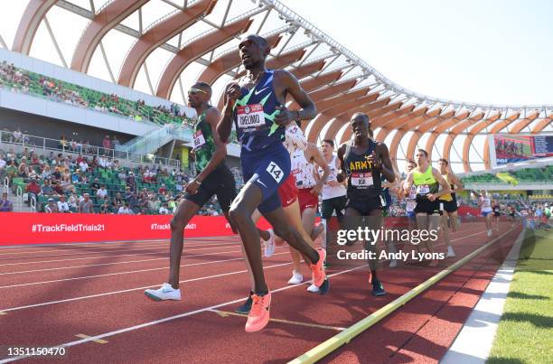 Paul Chelimo runs to victory in the Men 5000 Meter at Hayward Field on June 27, 2021 in Eugene, Oregon.