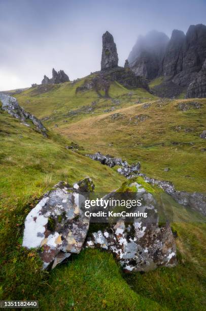 the old man of storr in the scotish highlands - old man of storr stock pictures, royalty-free photos & images