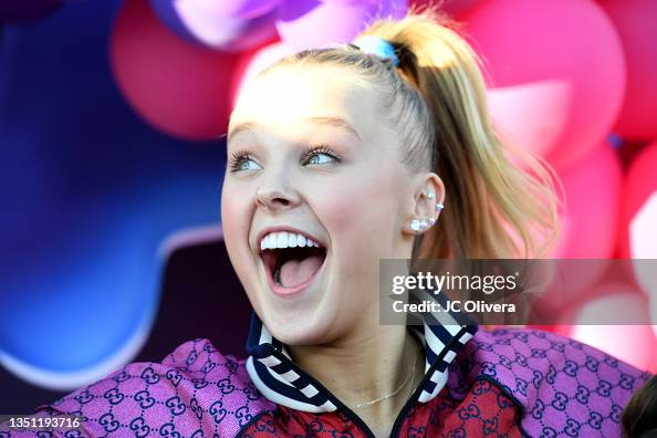 JoJo & Jess Siwa Premiere Party For "Siwas Dance Pop Revolution" JoJo & Jess Siwa Premiere Party For "Siwas Dance Pop Revolution"