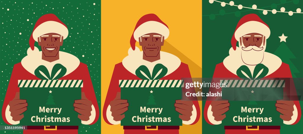 Feliz e bonitos homens idosos vestidos com um terno de Papai Noel segurando um presente de Natal, com três fundos