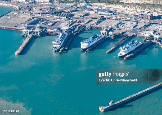 dover ferry terminals - docklands stock pictures, royalty-free photos & images