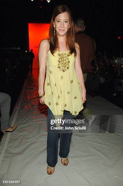 Amy Davidson front row at Sue Wong Spring 2006 during Mercedes-Benz Spring 2006 L.A. Fashion Week at Smashbox Studios - Sue Wong - Front Row at...