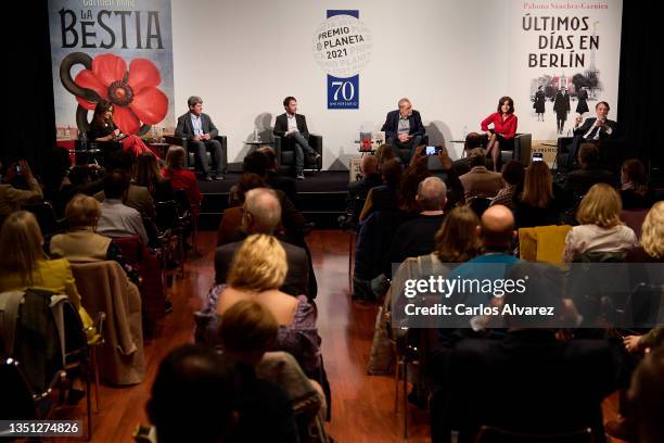 Mamen Mendizabal, authors Antonio Mercero, Agustin Martinez, Jorge Diaz, Paloma Sanchez-Garnica and Planeta President Jose Creuheras present the...