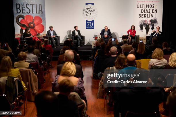 Mamen Mendizabal, authors Antonio Mercero, Agustin Martinez, Jorge Diaz, Paloma Sanchez-Garnica and Planeta President Jose Creuheras present the...