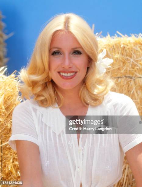 Actress Suzanne Somers poses for a portrait session in 1977 in Los Angeles, California.