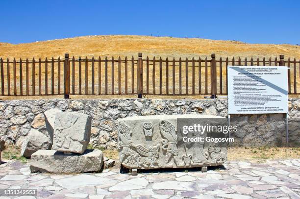 arslantepe malatya ancient city - neolithic site of çatalhöyük stock pictures, royalty-free photos & images
