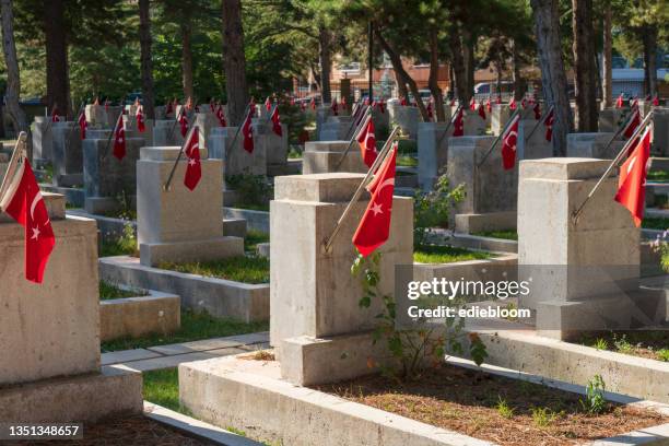 türkischer friedhof - märtyrer stock-fotos und bilder