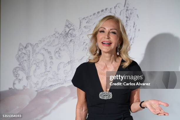 Carmen Lomana attends the presentation of Nieves Herrero's new book 'El Joyero de la Reina' at the Circulo de Bellas Artes on November 04, 2021 in...