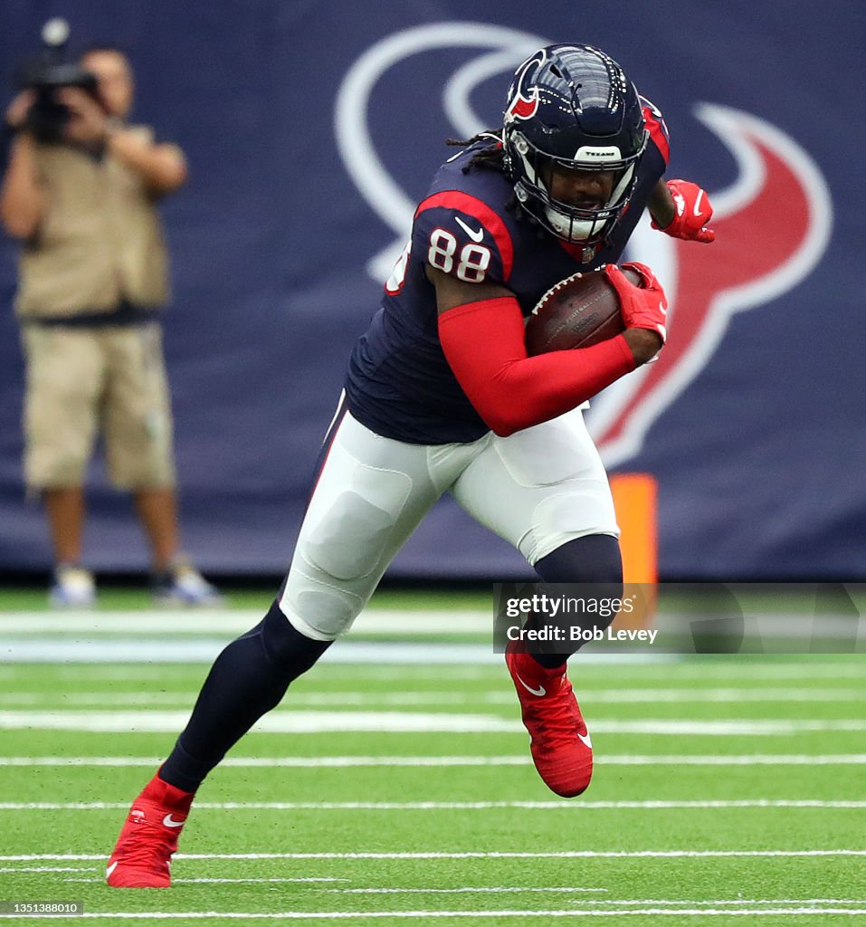 Los Angeles Rams v Houston Texans