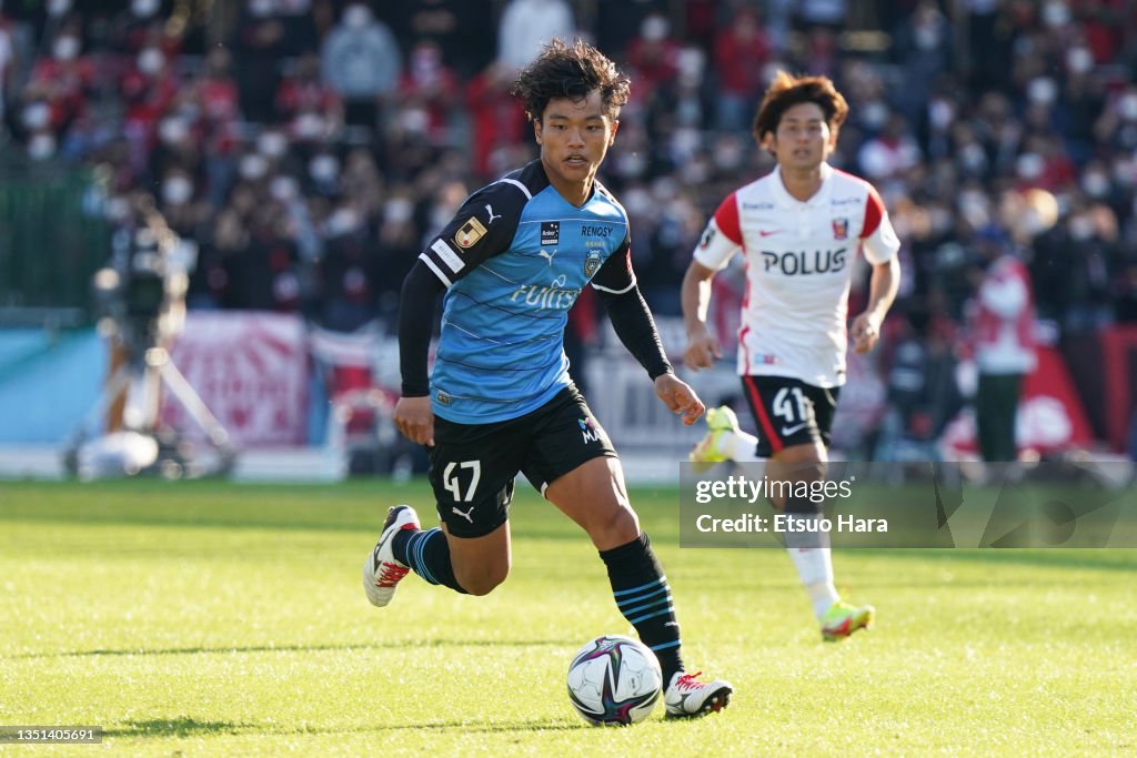 Kawasaki Frontale v Urawa Red Diamonds - J.League Meiji Yasuda J1